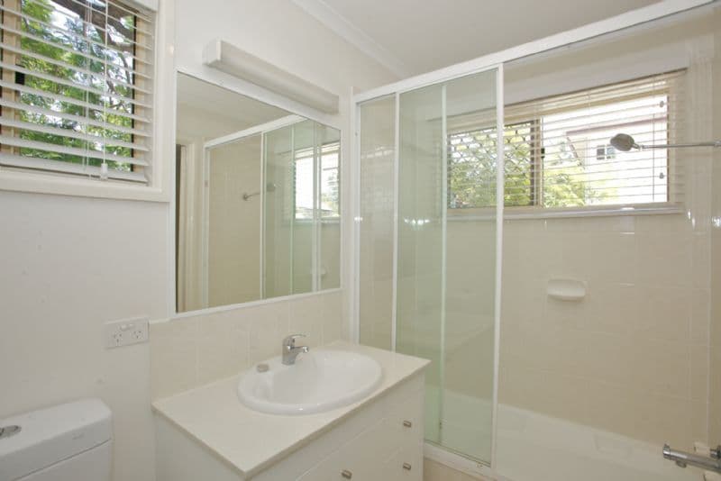 25 Grosvenor Street, YEERONGPILLY QLD 4105, Yeerongpilly - Thumbnail 6