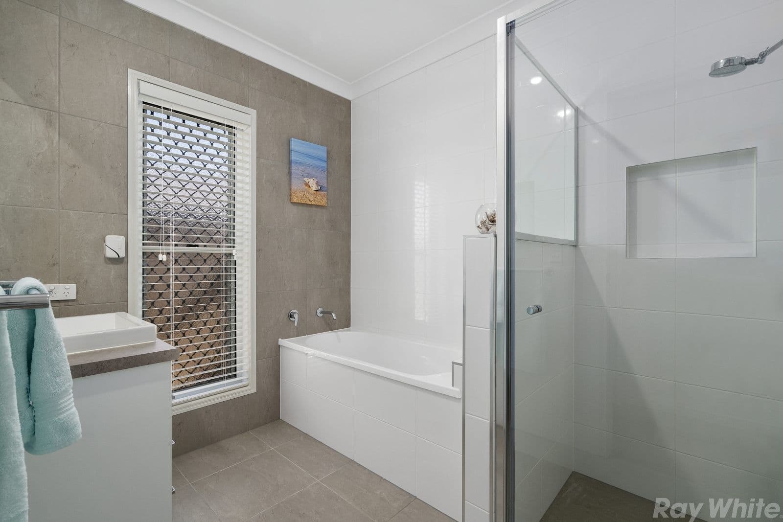 30 Petrie Street, Caboolture South QLD 4510, Caboolture South - Thumbnail 3