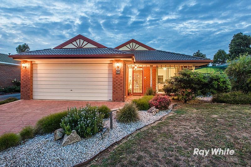 27 Masterton Place, Cranbourne East VIC 3977, Cranbourne East - Image 1