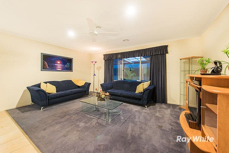 27 Masterton Place, Cranbourne East VIC 3977, Cranbourne East - Thumbnail 6