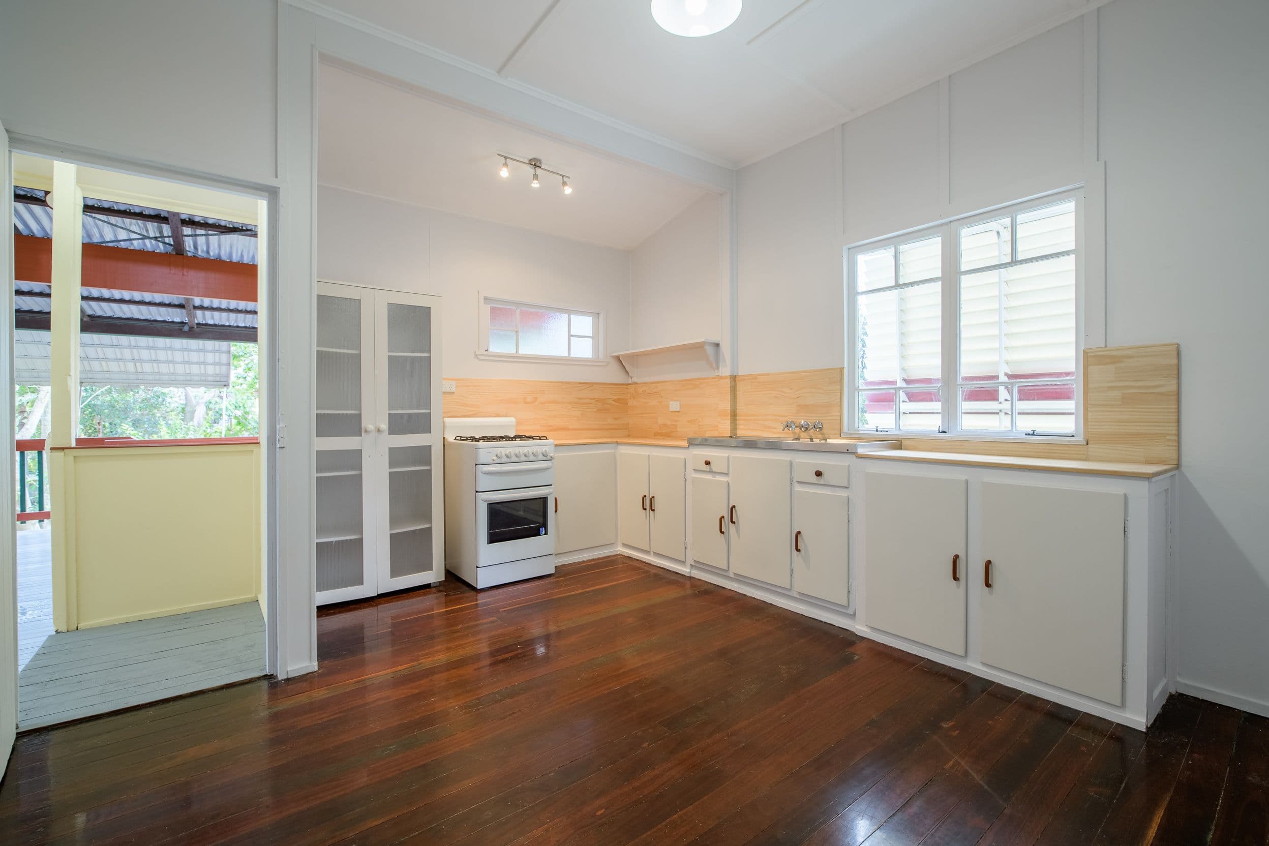 23 Walters Avenue, West Gladstone QLD 4680, West Gladstone - Thumbnail 6