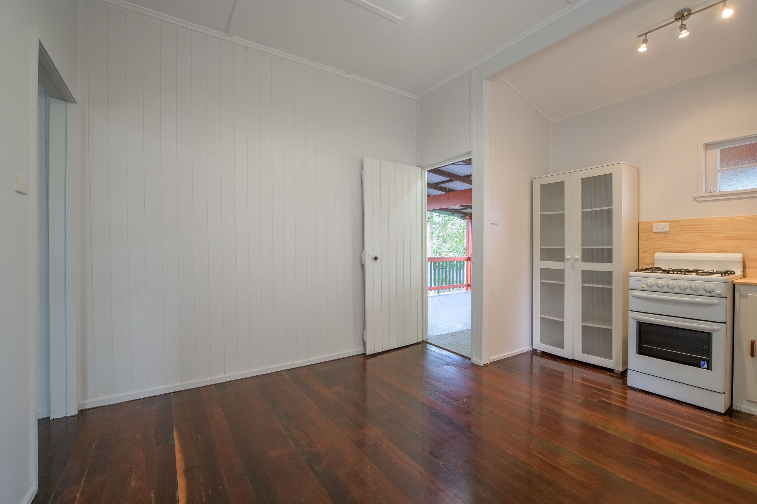 23 Walters Avenue, West Gladstone QLD 4680, West Gladstone - Thumbnail 7