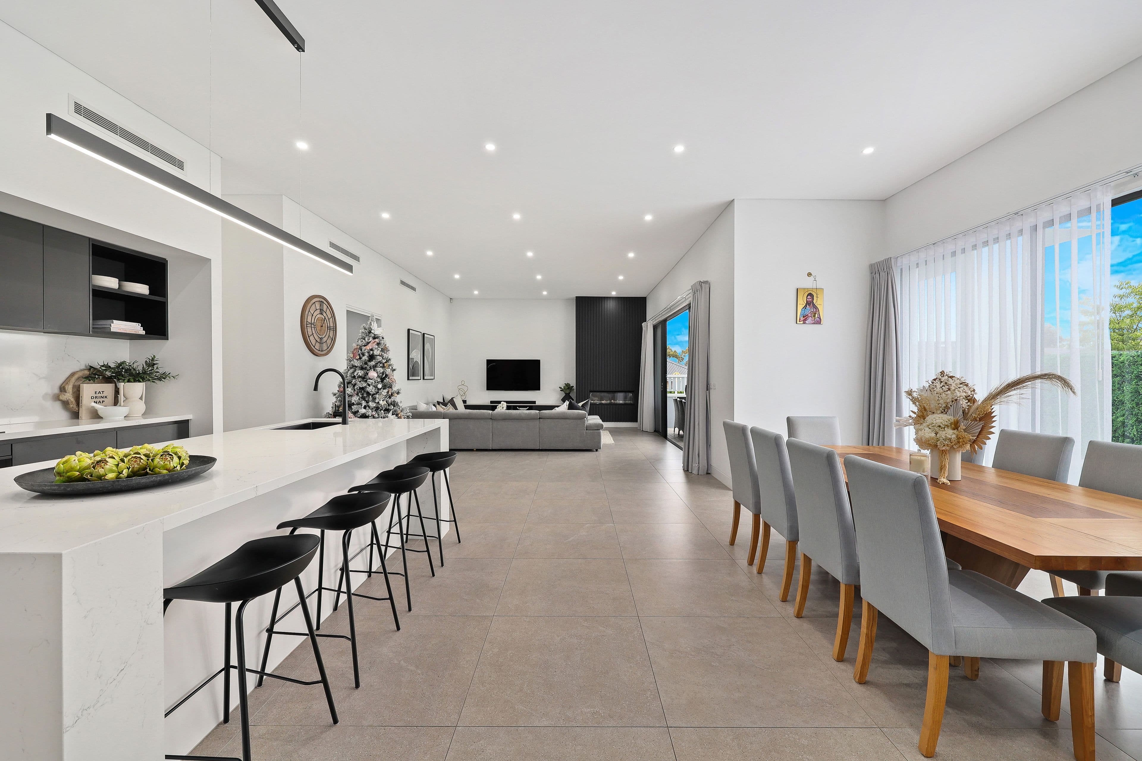 34 Providence Drive, GLEDSWOOD HILLS NSW 2557, Gledswood Hills - Thumbnail 3