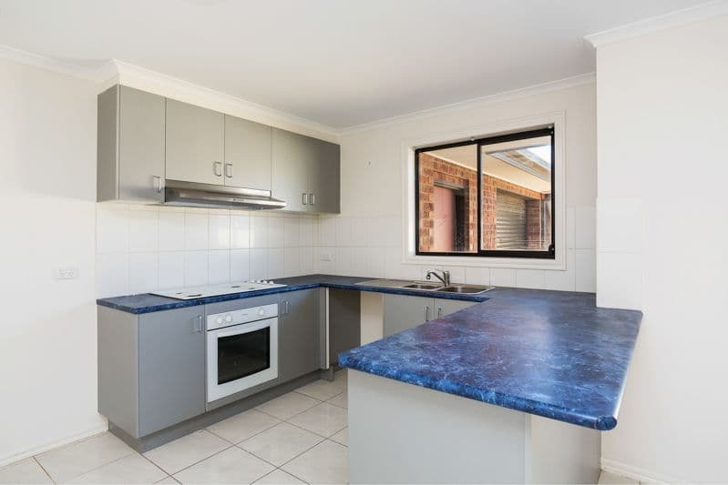 15 Light Fingers Street, KURUNJANG VIC 3337, Kurunjang - Thumbnail 2
