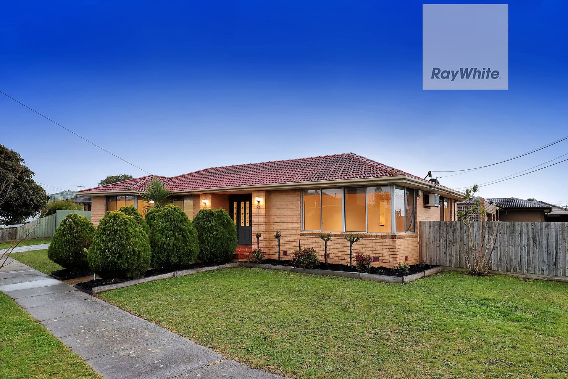 23 Burbank Avenue, Gladstone Park VIC 3043, Gladstone Park - Thumbnail 2