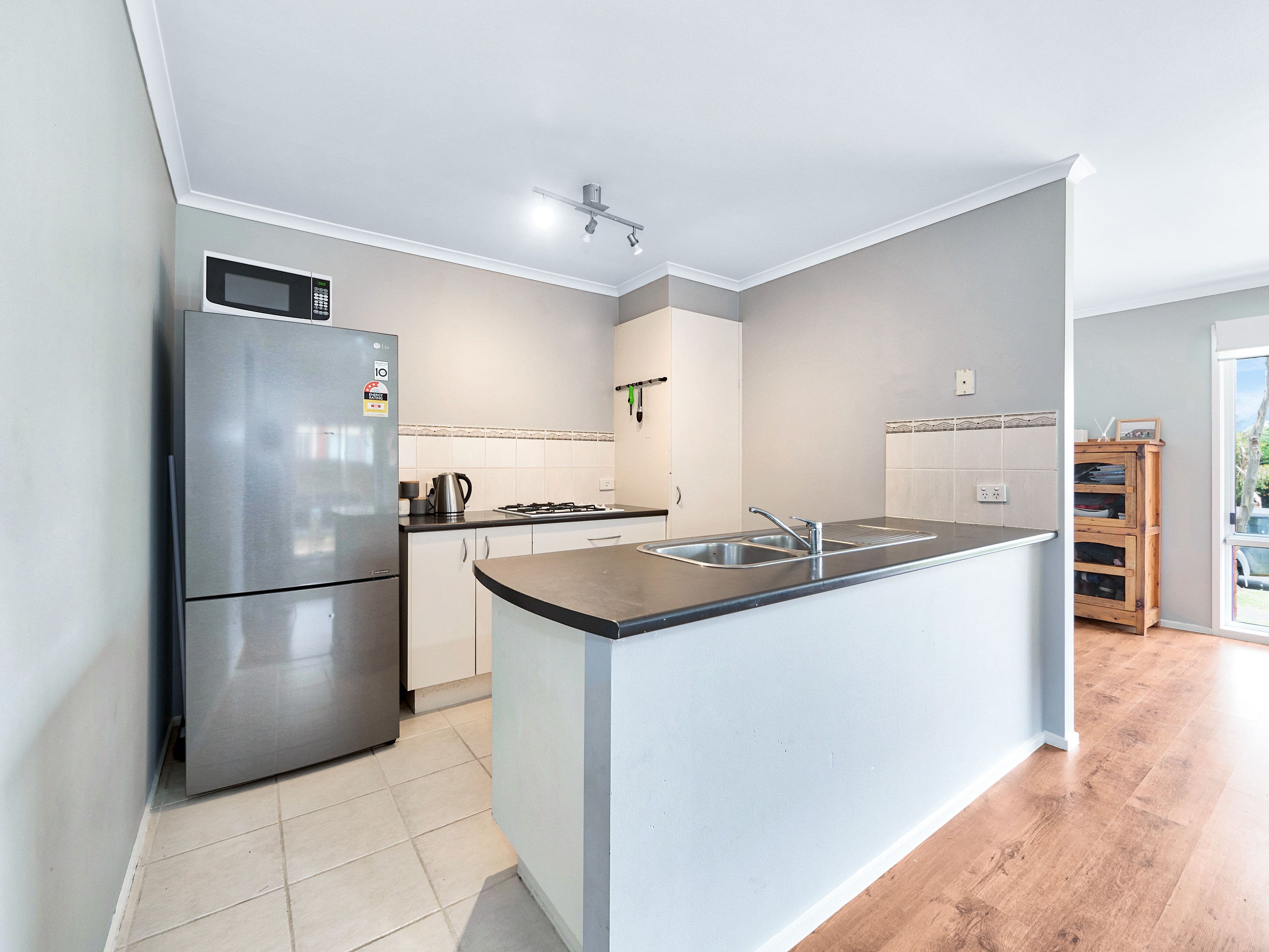 54 Bernborough Avenue, Cranbourne West VIC 3977, Cranbourne West - Thumbnail 3