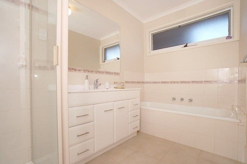 28  Timberglade Drive, NOBLE PARK NORTH VIC 3174, Noble Park North - Thumbnail 8