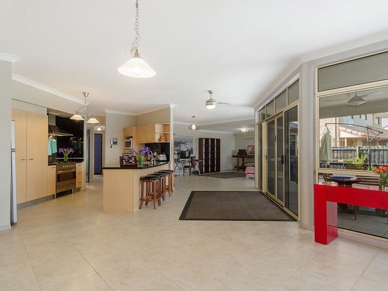 122 Honeyeater Drive, Burleigh Waters QLD 4220, Burleigh Waters - Thumbnail 5