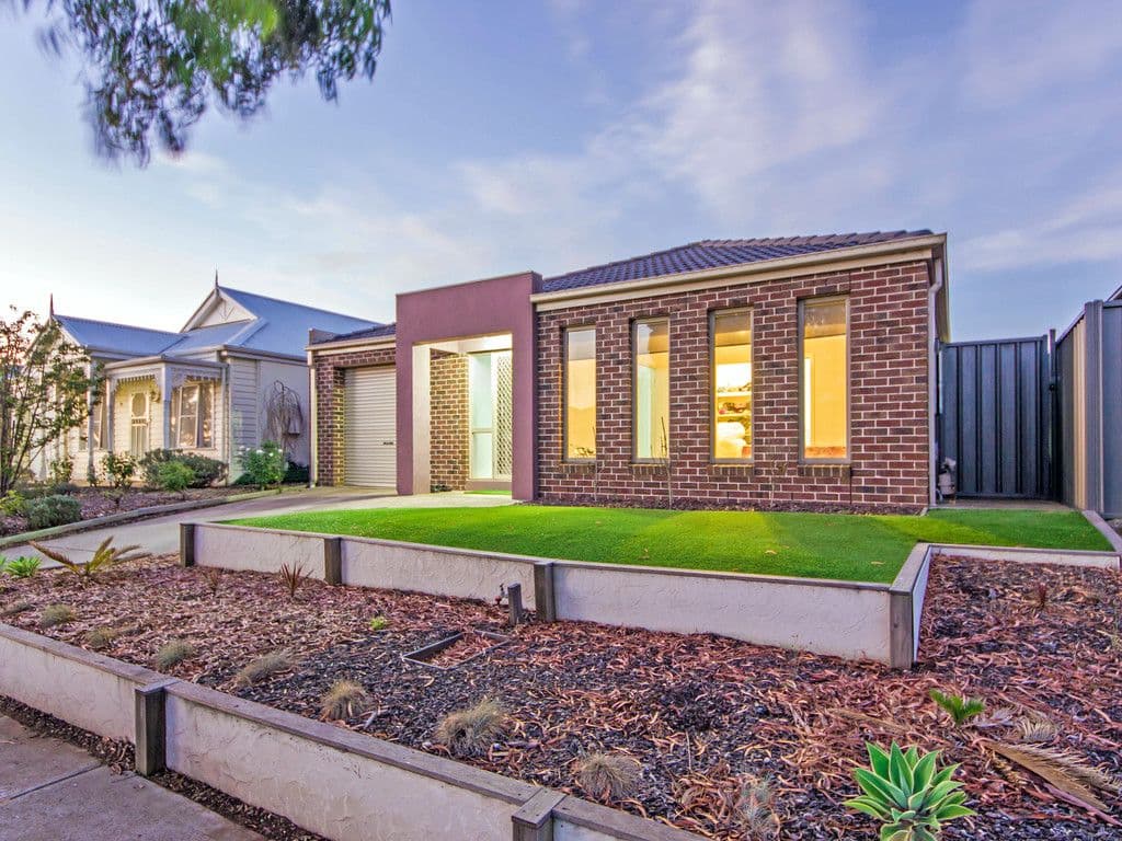 18 Dawson Crescent, Wyndham Vale VIC 3024, Wyndham Vale - Thumbnail 3