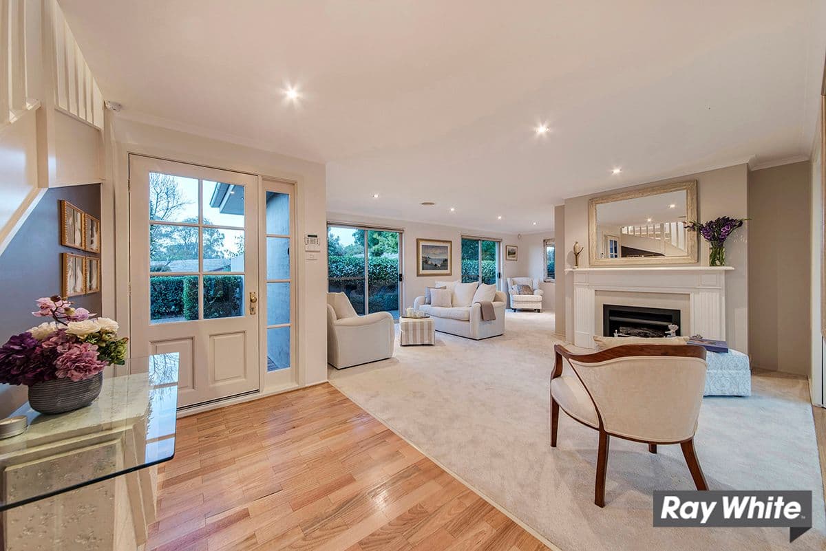 2 Sambell Place, Monash ACT 2904, Monash - Thumbnail 2