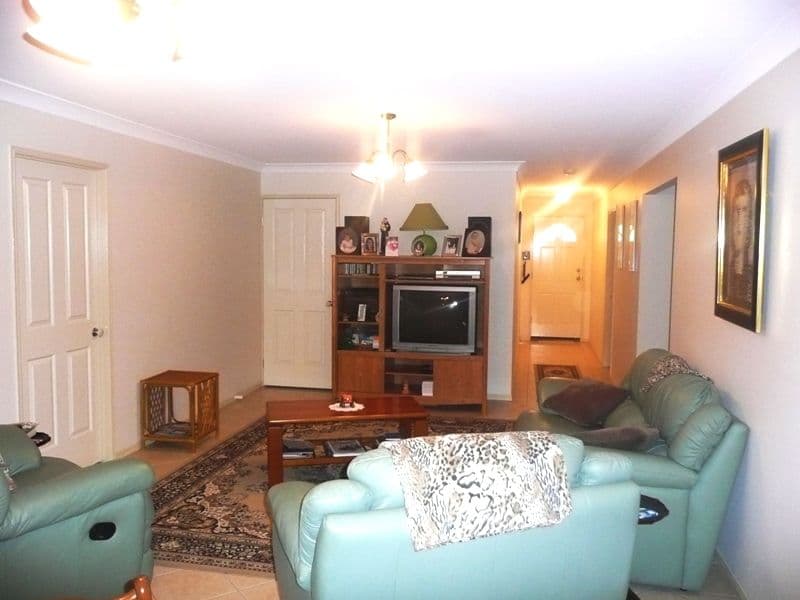 17B Pinelands Street, Loganlea, QLD, 4131, Loganlea - Thumbnail 2