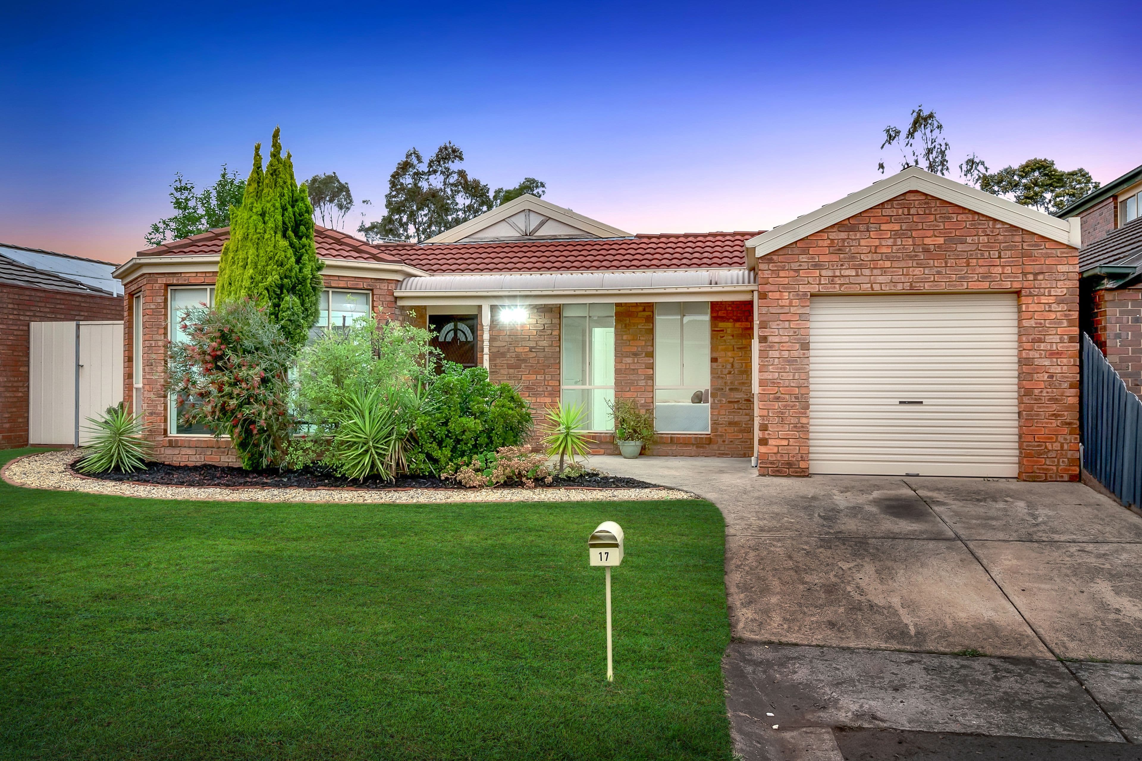 17 Creswick Court, Roxburgh Park VIC 3064, Roxburgh Park - Image 1