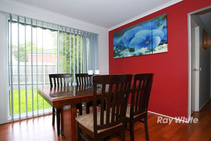 31 Linda Drive, CRANBOURNE VIC 3977, Cranbourne West - Thumbnail 4