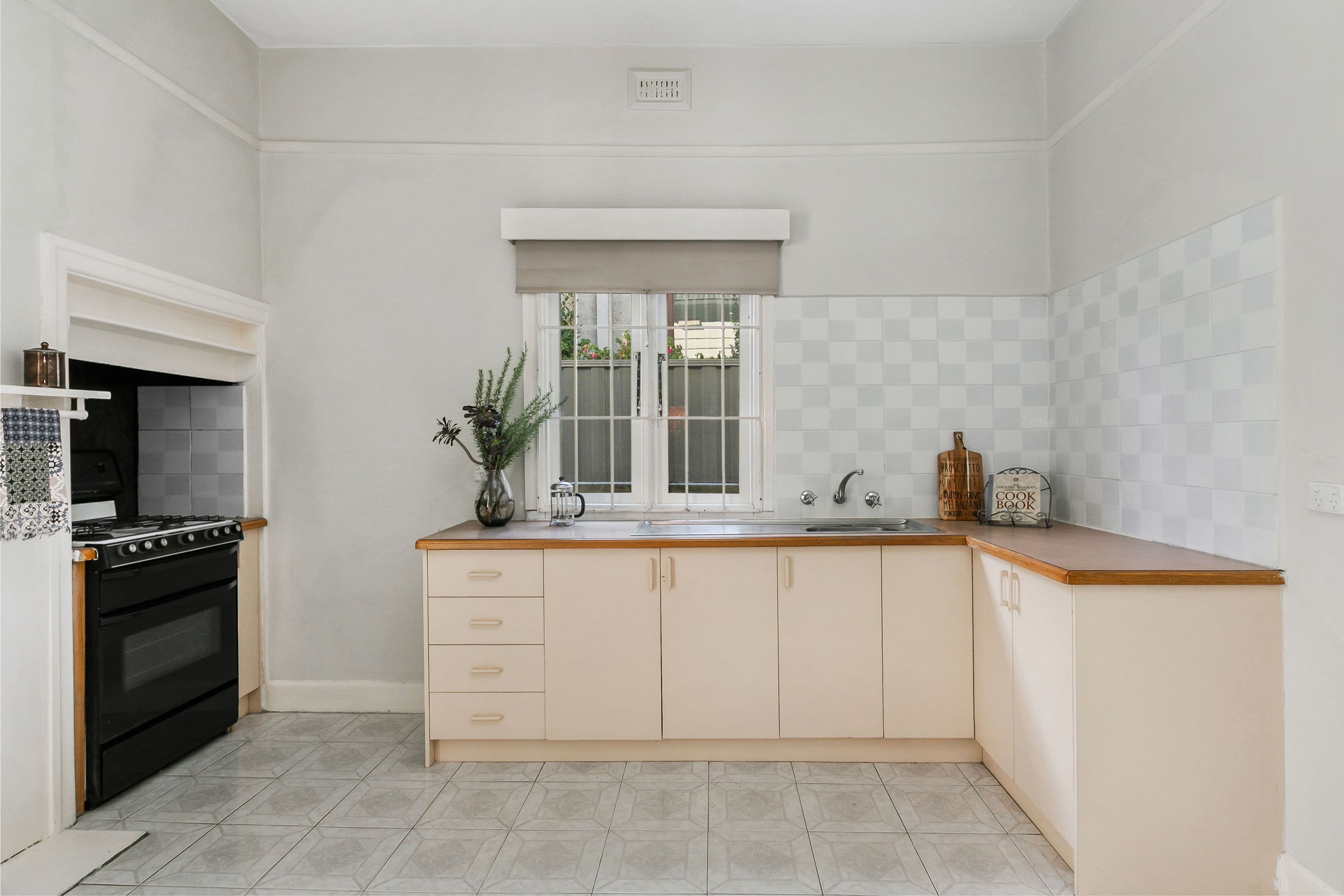 30 Townhall Avenue, Preston VIC 3072, Preston - Thumbnail 3