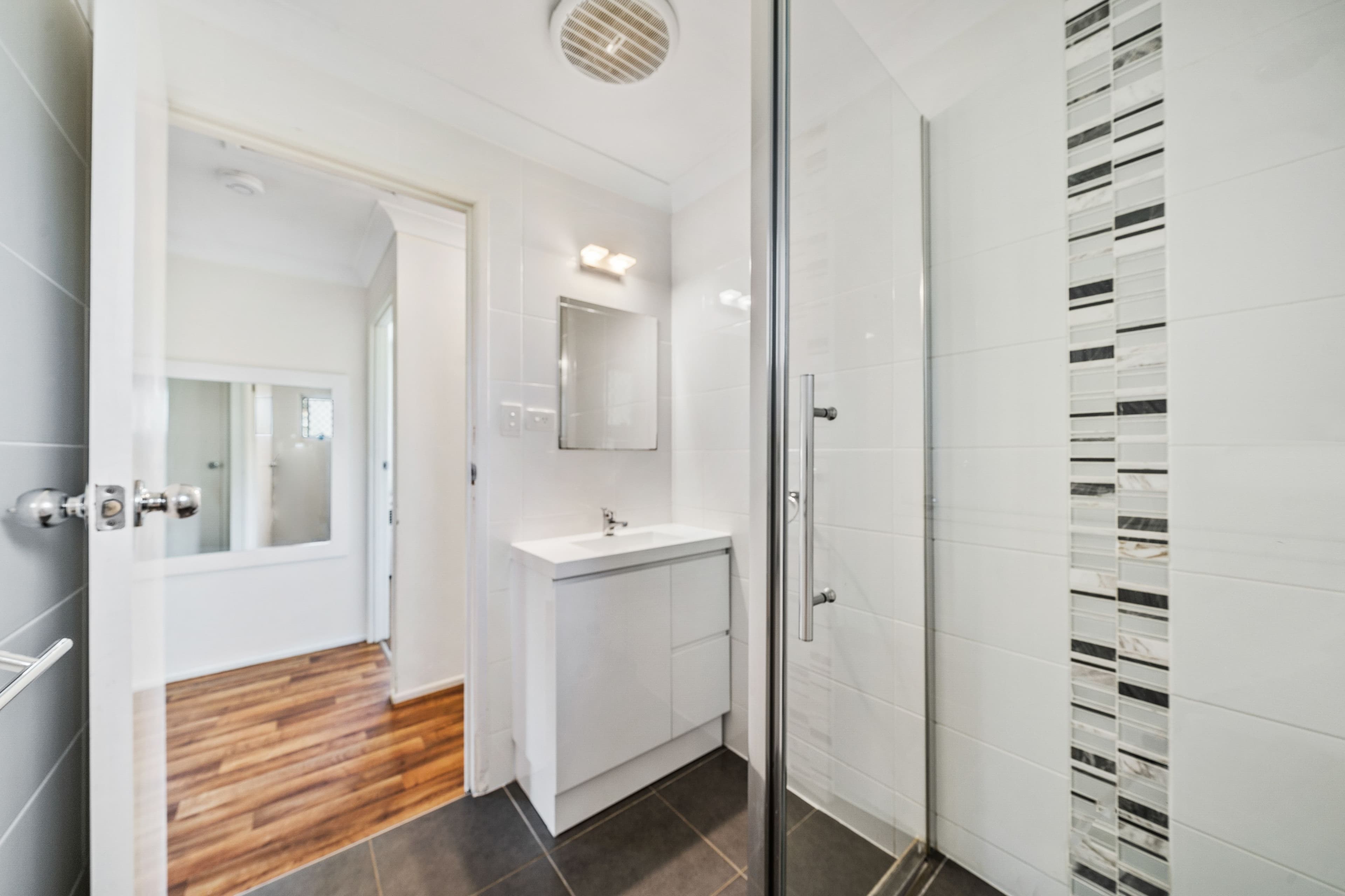 28 Yolla Street, Eagleby QLD 4207, Eagleby - Thumbnail 6