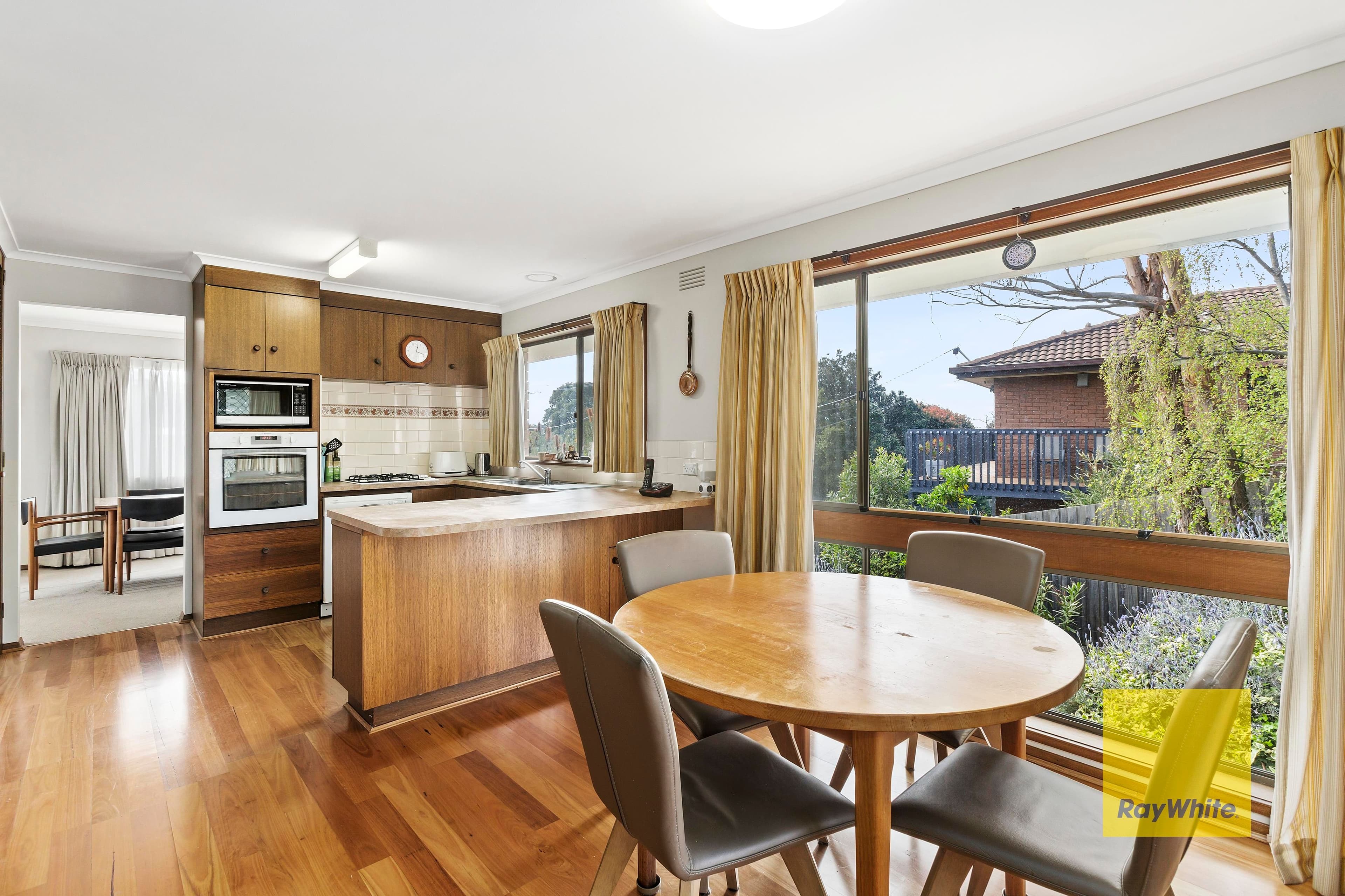 26 St Elmo Crescent, Highton VIC 3216, Highton - Thumbnail 6