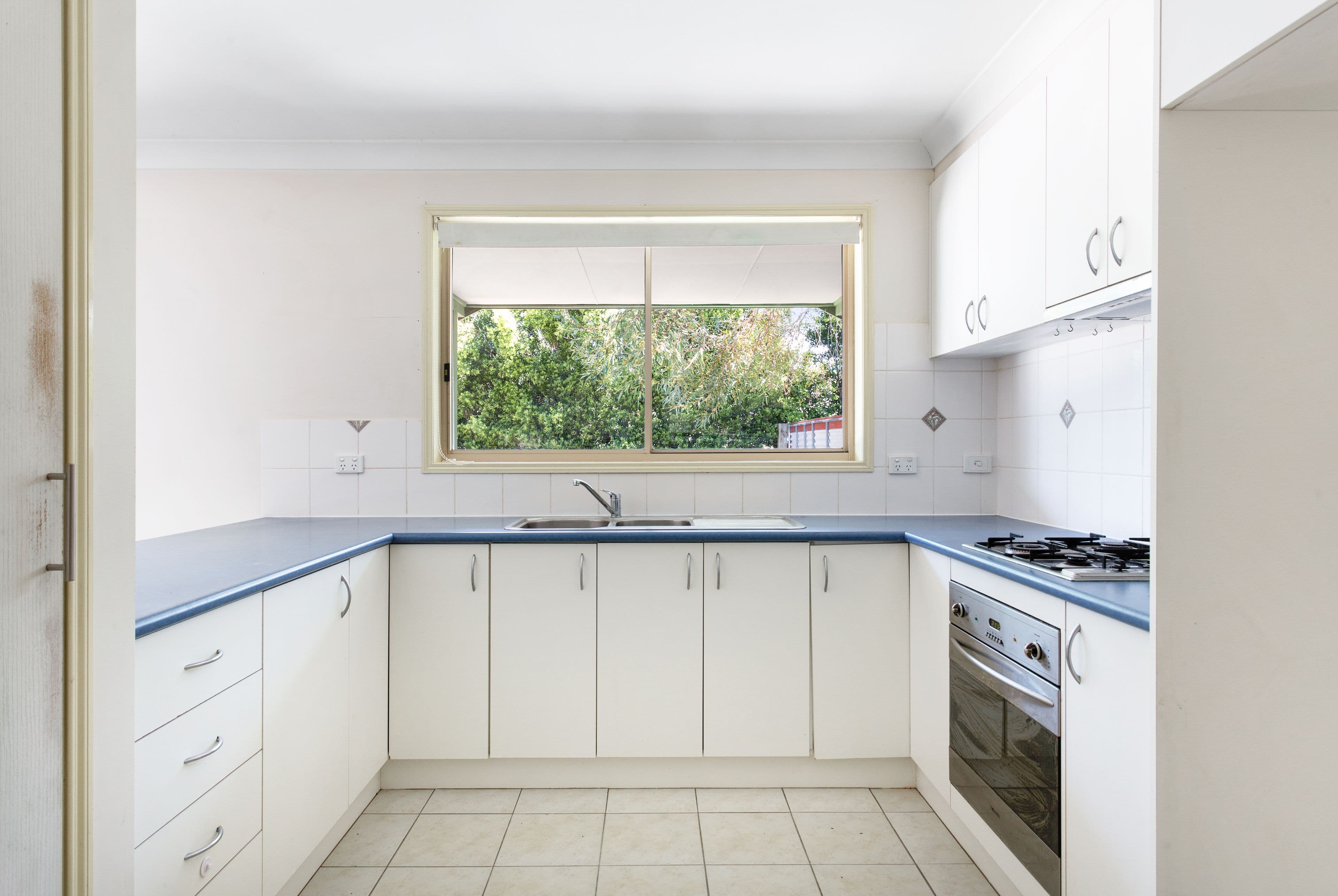 6 Harper Street, Drouin VIC 3818, Drouin - Thumbnail 2