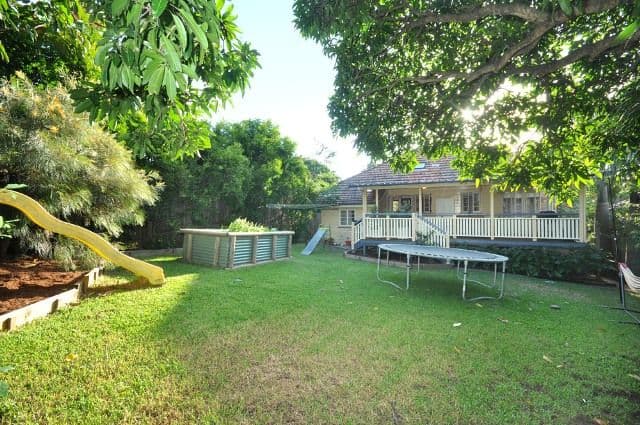 18  Weal Avenue, TARRAGINDI QLD 4121, Tarragindi - Image 1