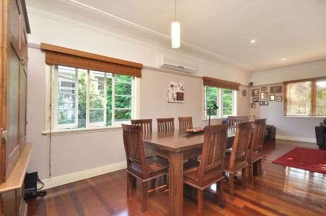 18  Weal Avenue, TARRAGINDI QLD 4121, Tarragindi - Thumbnail 4