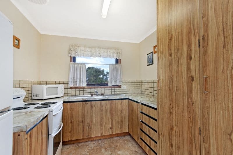 11 Janlor Drive, Warrnambool VIC 3280, Warrnambool - Thumbnail 4