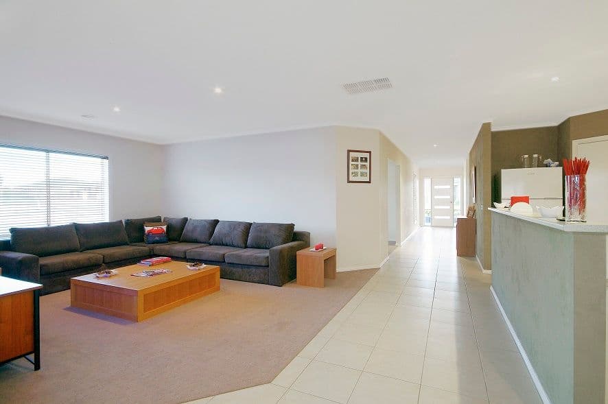 110 Rossack Drive, WAURN PONDS VIC 3216, Waurn Ponds - Thumbnail 5