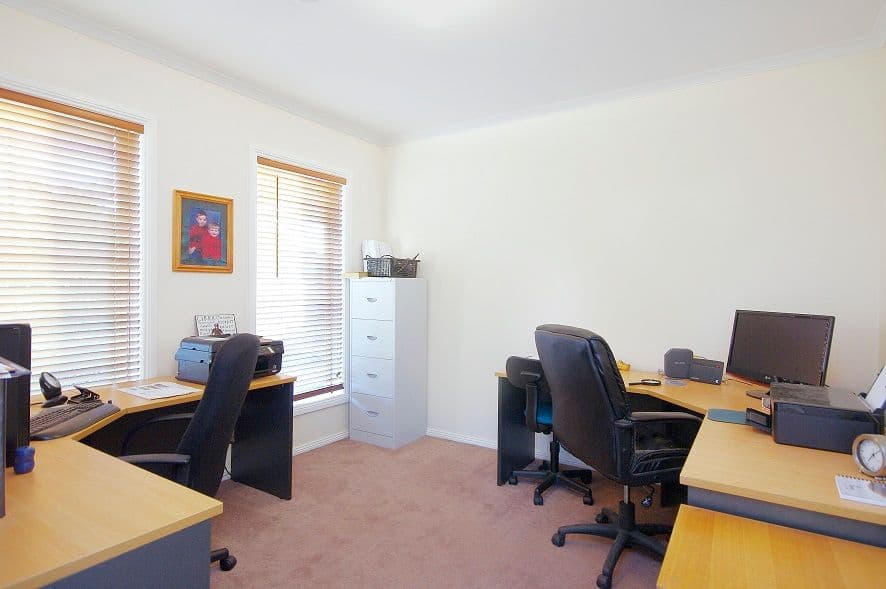 110 Rossack Drive, WAURN PONDS VIC 3216, Waurn Ponds - Thumbnail 8