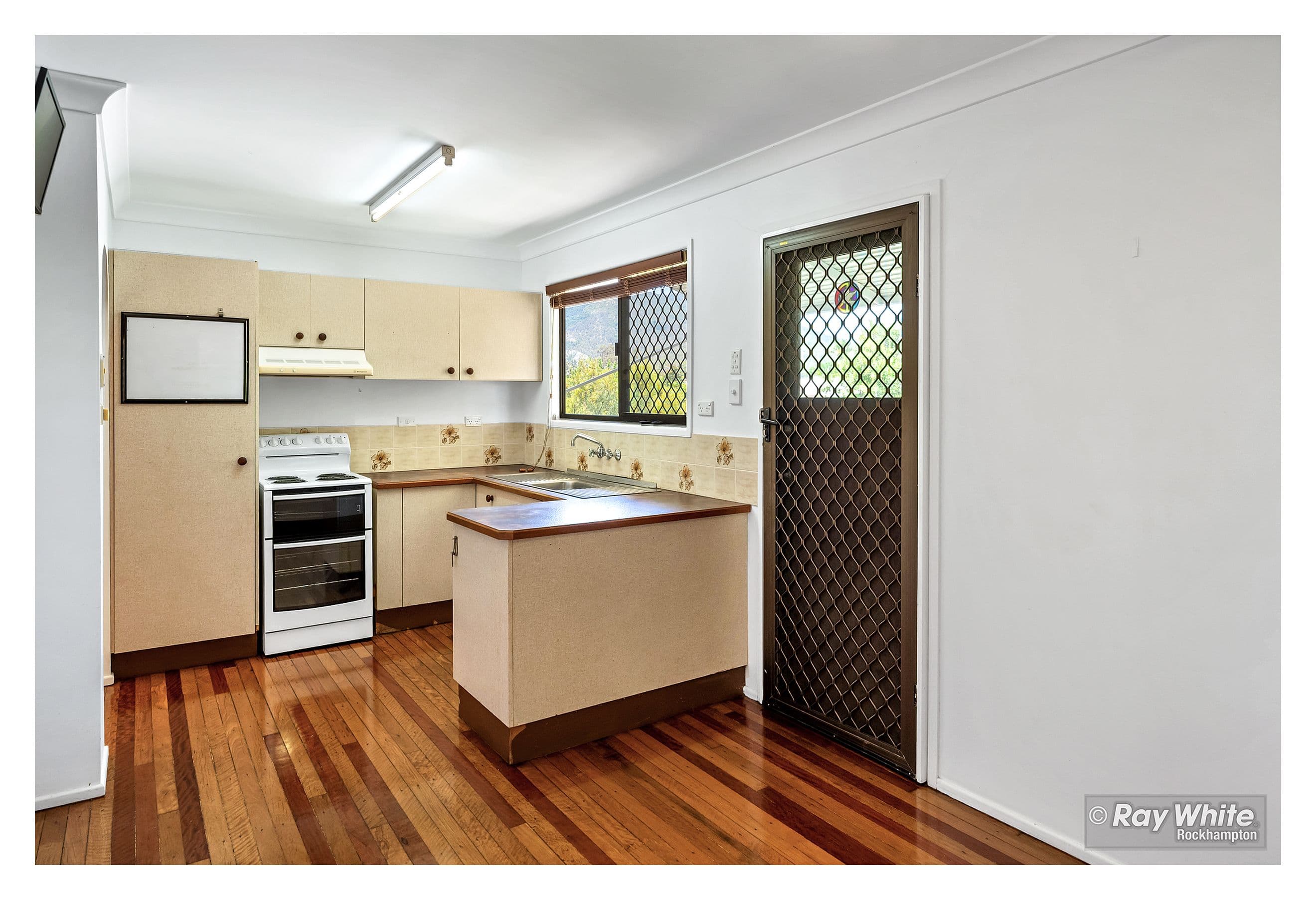 6 Ruff Street, Norman Gardens QLD 4701, Norman Gardens - Thumbnail 4