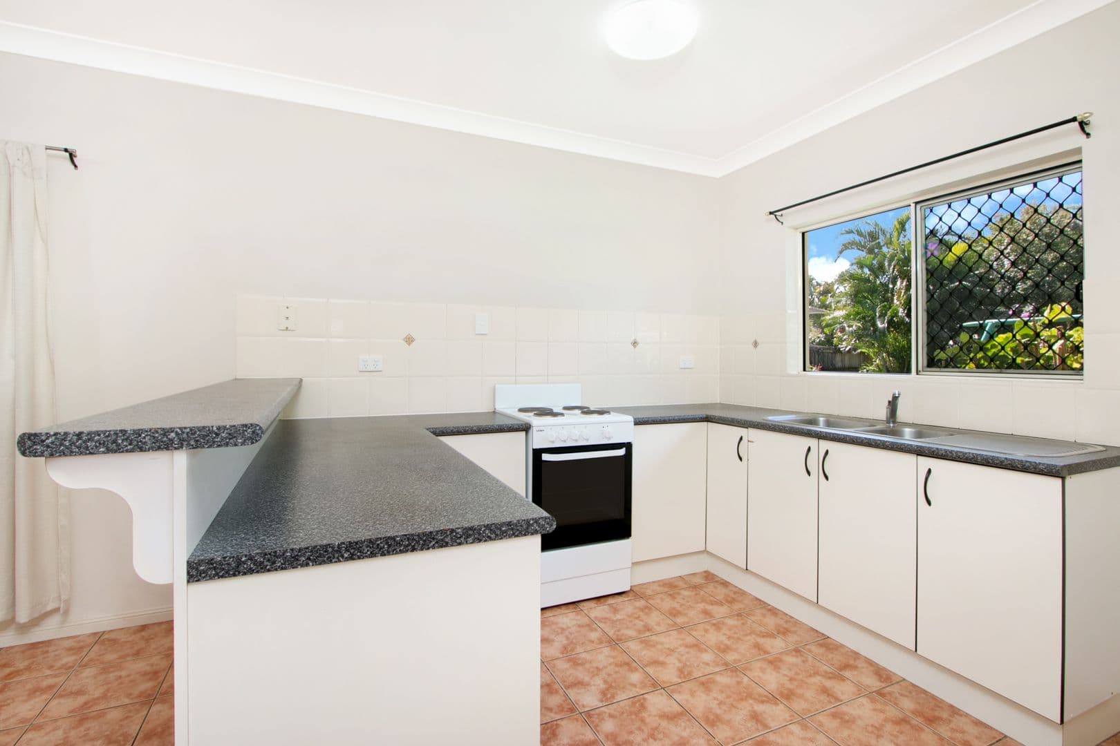 10 Cottesloe Drive, Kewarra Beach QLD 4879, Kewarra Beach - Thumbnail 5