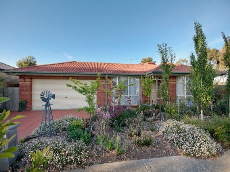15 Armstrong Court, ROXBURGH PARK VIC 3064, Roxburgh Park - Image 1