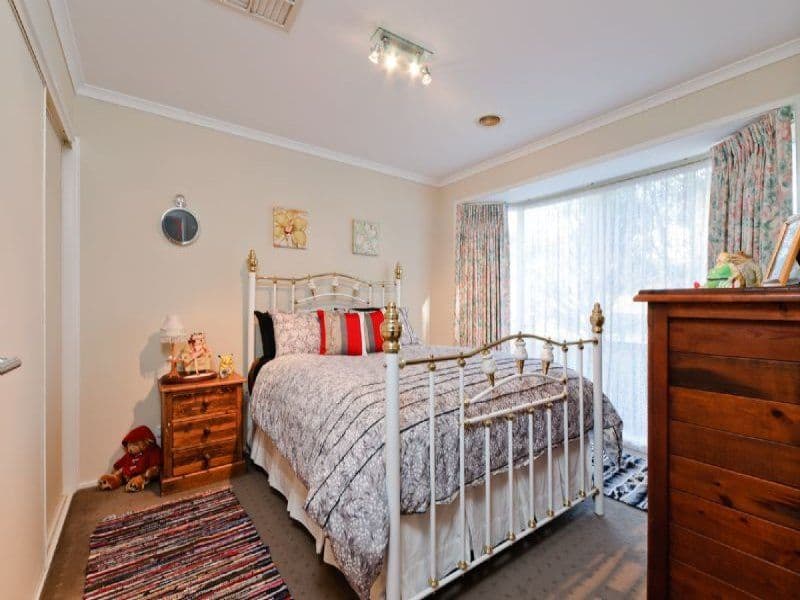 15 Armstrong Court, ROXBURGH PARK VIC 3064, Roxburgh Park - Thumbnail 5