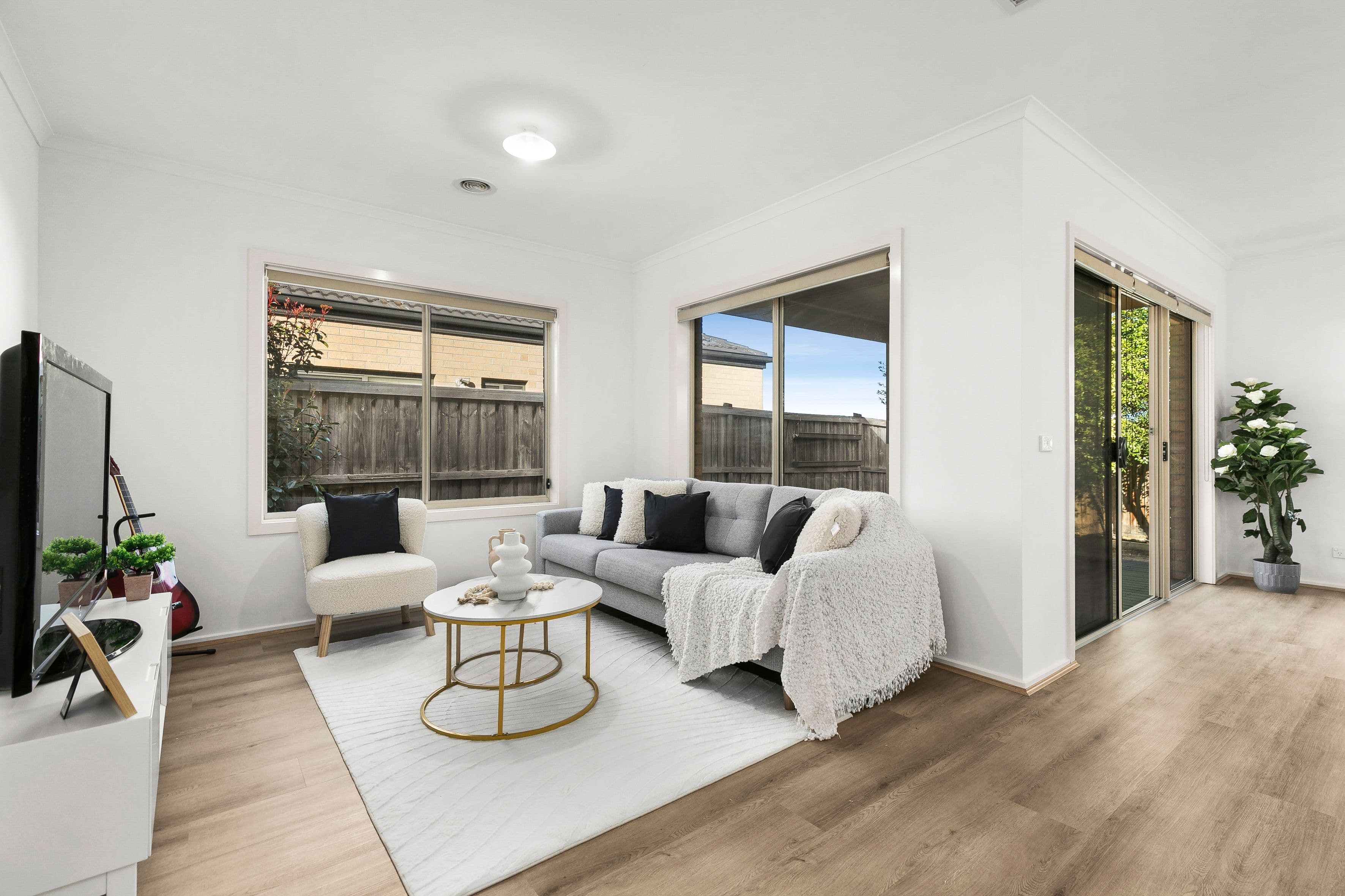 13 Scarlet Drive, Greenvale VIC 3059, Greenvale - Thumbnail 2