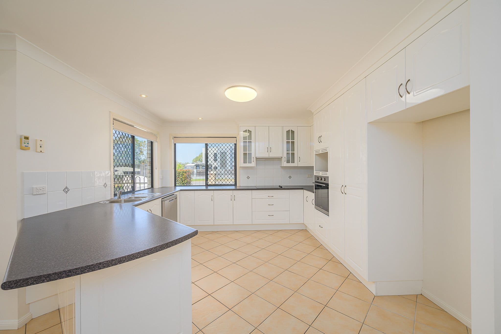 2 Kensington Place, Kin Kora QLD 4680, Kin Kora - Thumbnail 3