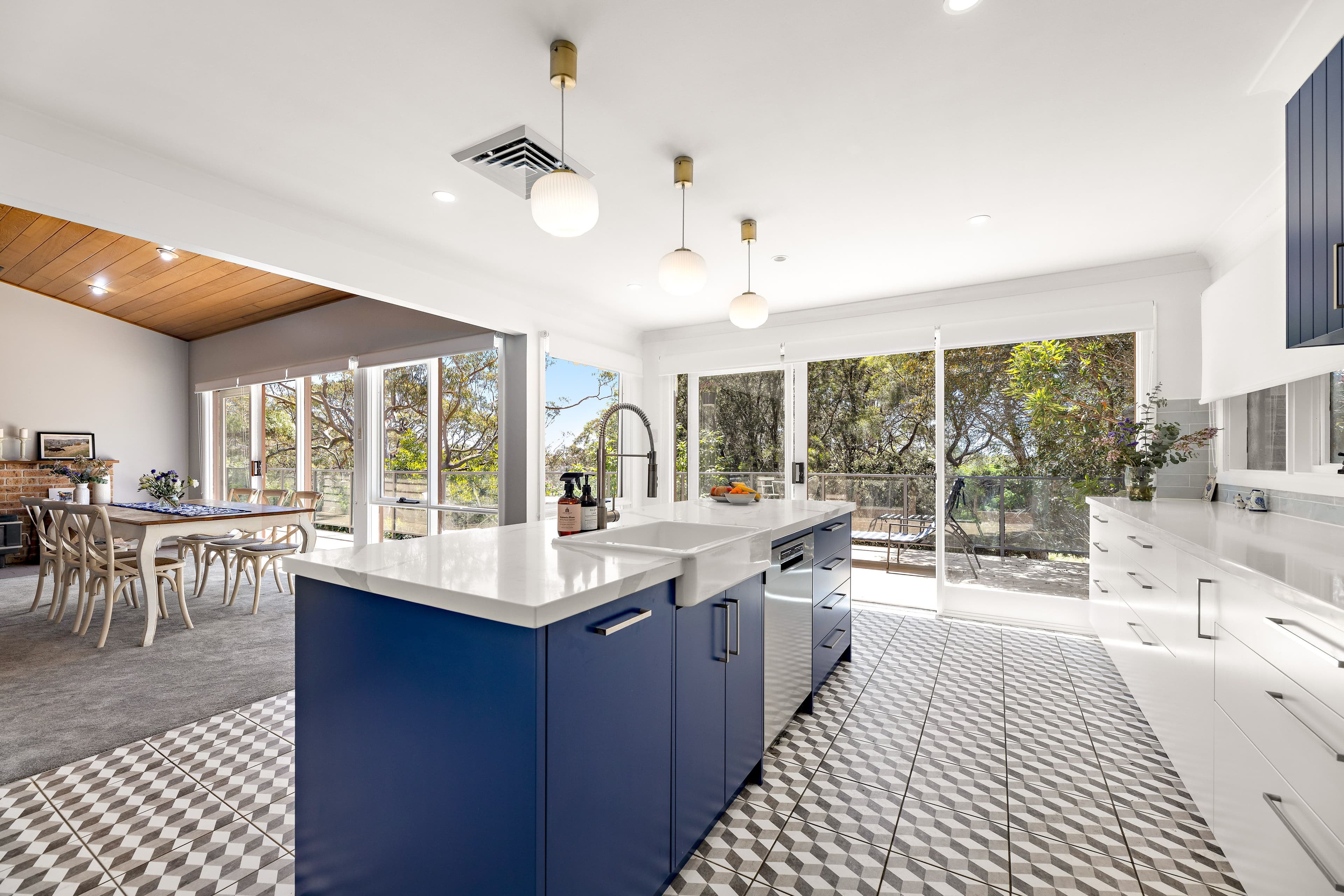 6 Waverly Place, Illawong NSW 2234, Illawong - Image 1