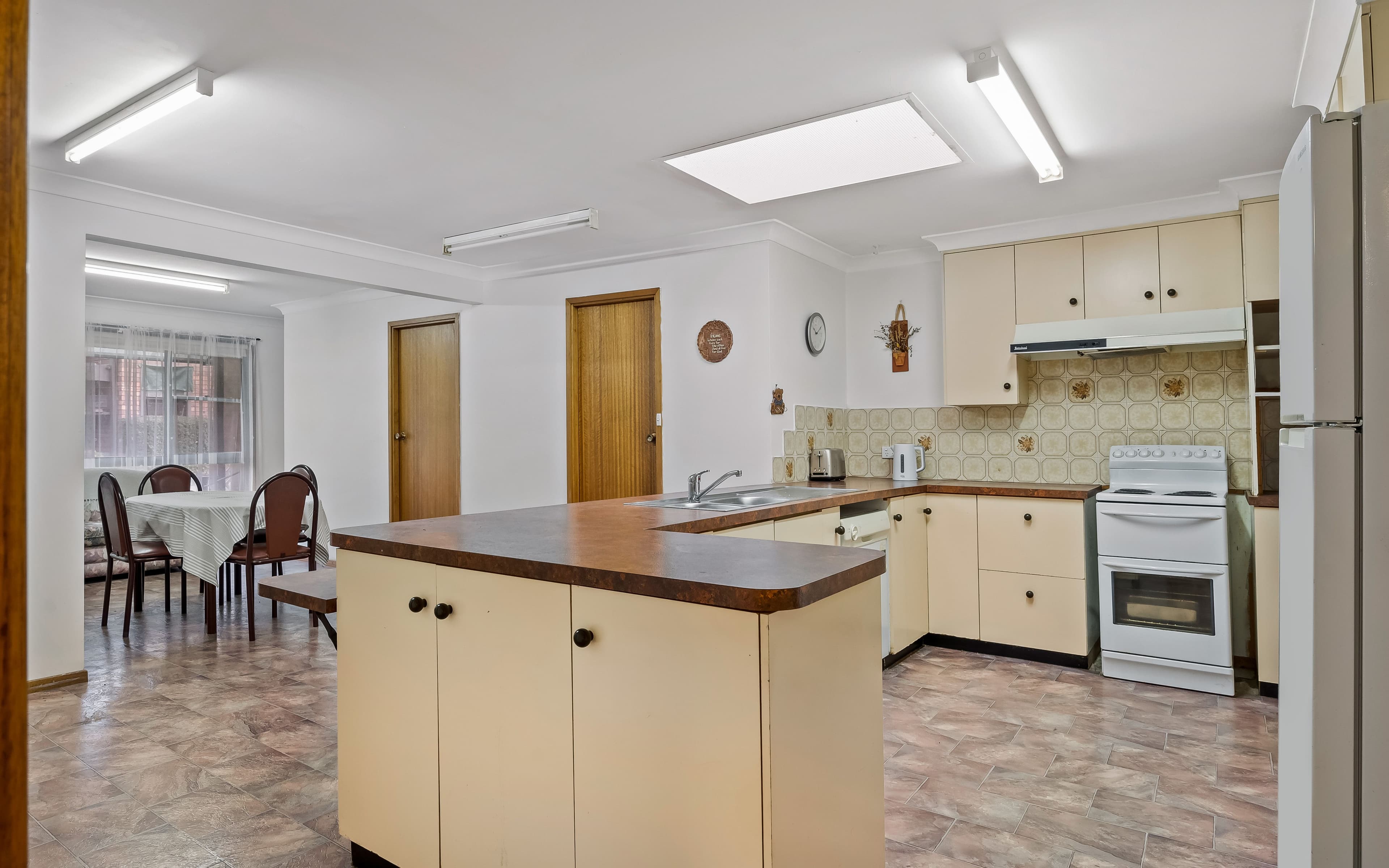21 Kimbarra Avenue, Camden NSW 2570, Camden - Thumbnail 6