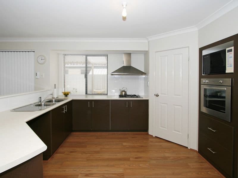 16 Nottingham Entrance, Dalyellup, WA, 6230, Dalyellup - Thumbnail 4