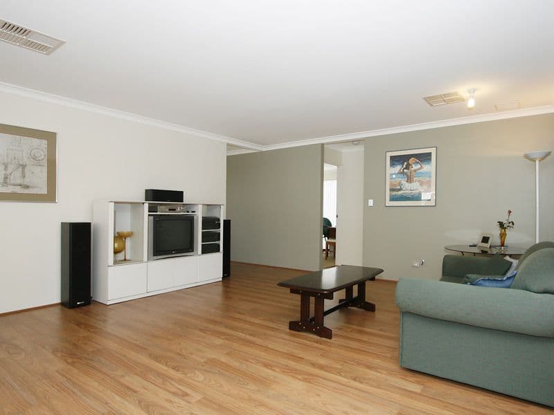 16 Nottingham Entrance, Dalyellup, WA, 6230, Dalyellup - Thumbnail 7