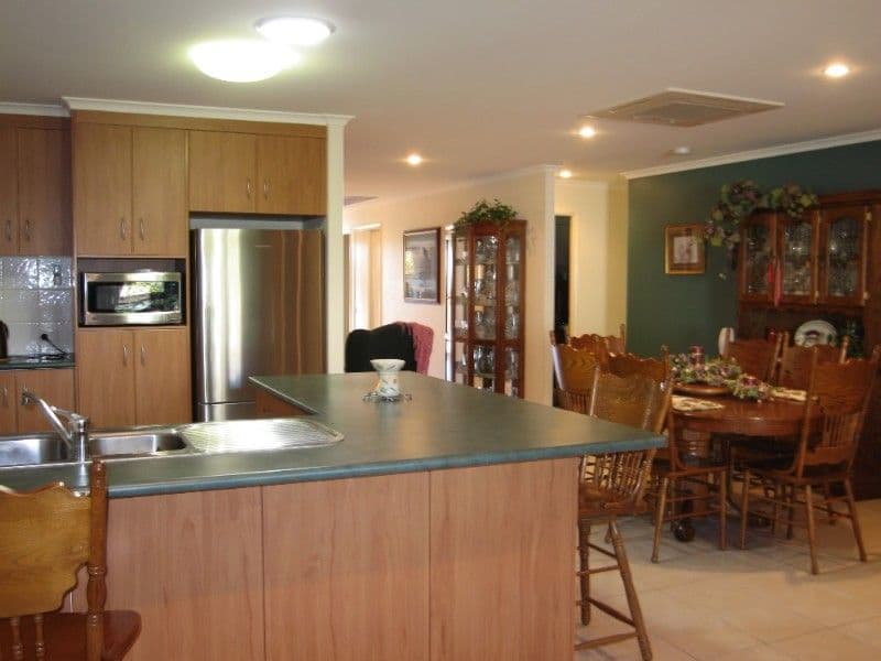 4 Collins Court, EIMEO QLD 4740, Eimeo - Thumbnail 7