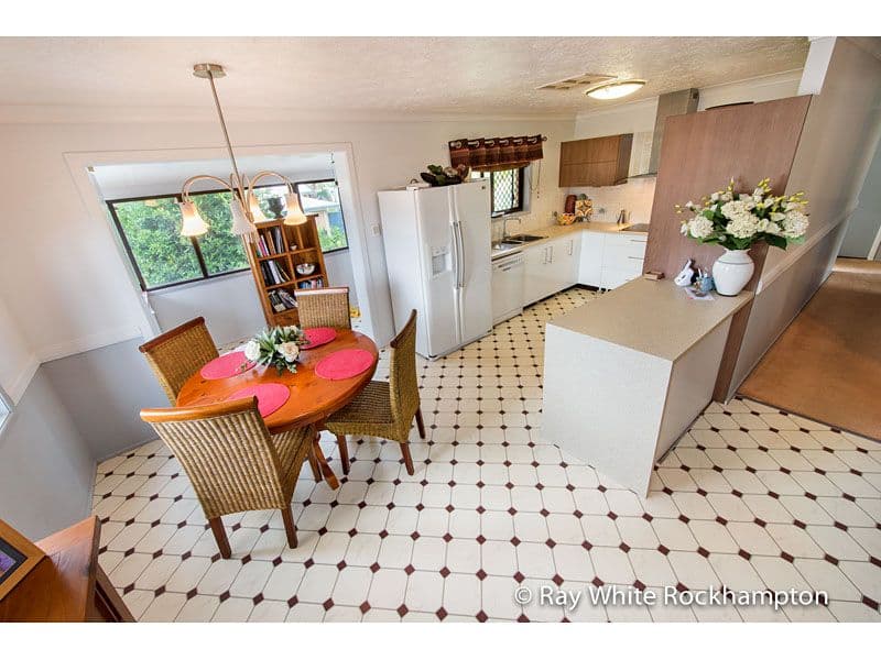 33 Agnew Avenue, NORMAN GARDENS QLD 4701, Norman Gardens - Thumbnail 3
