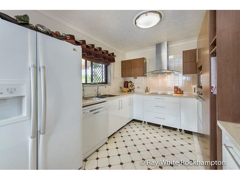 33 Agnew Avenue, NORMAN GARDENS QLD 4701, Norman Gardens - Thumbnail 4