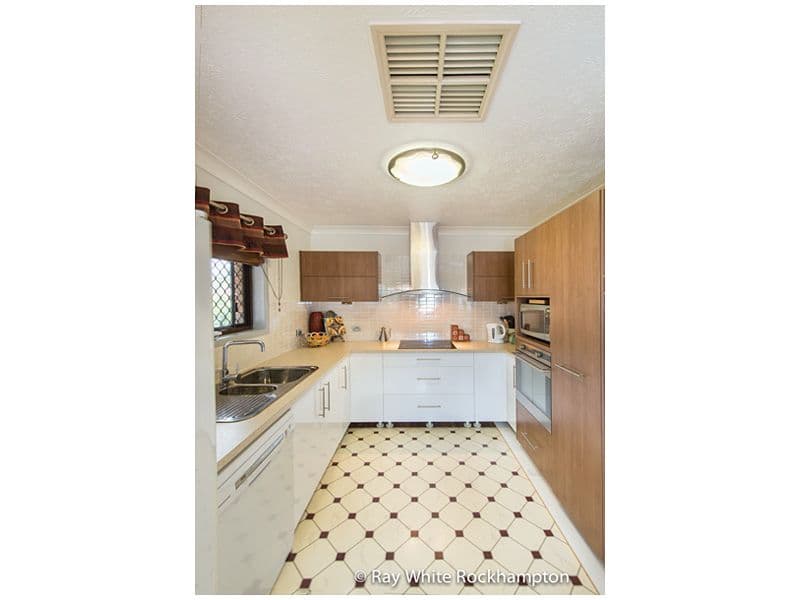 33 Agnew Avenue, NORMAN GARDENS QLD 4701, Norman Gardens - Thumbnail 5