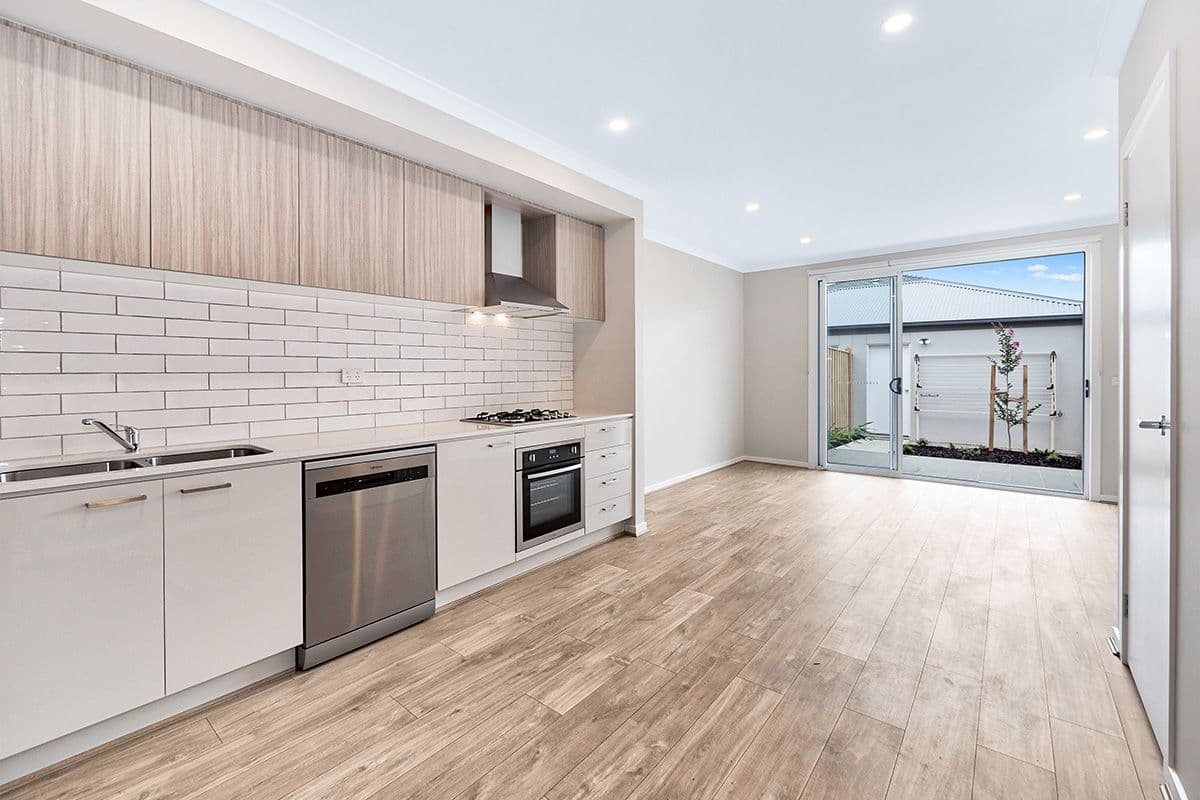10 Hacienda Lane, Clyde North VIC 3978, Clyde North - Thumbnail 4