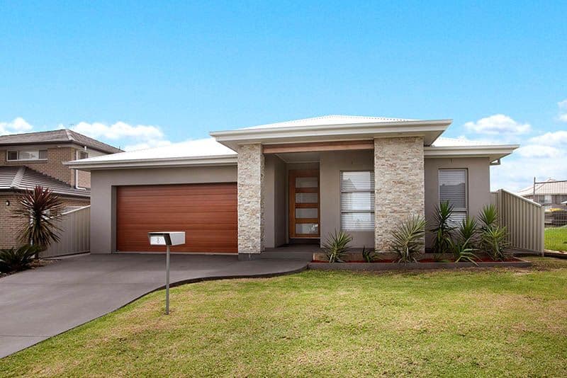 17 Vines Avenue, Shell Cove - Image 1