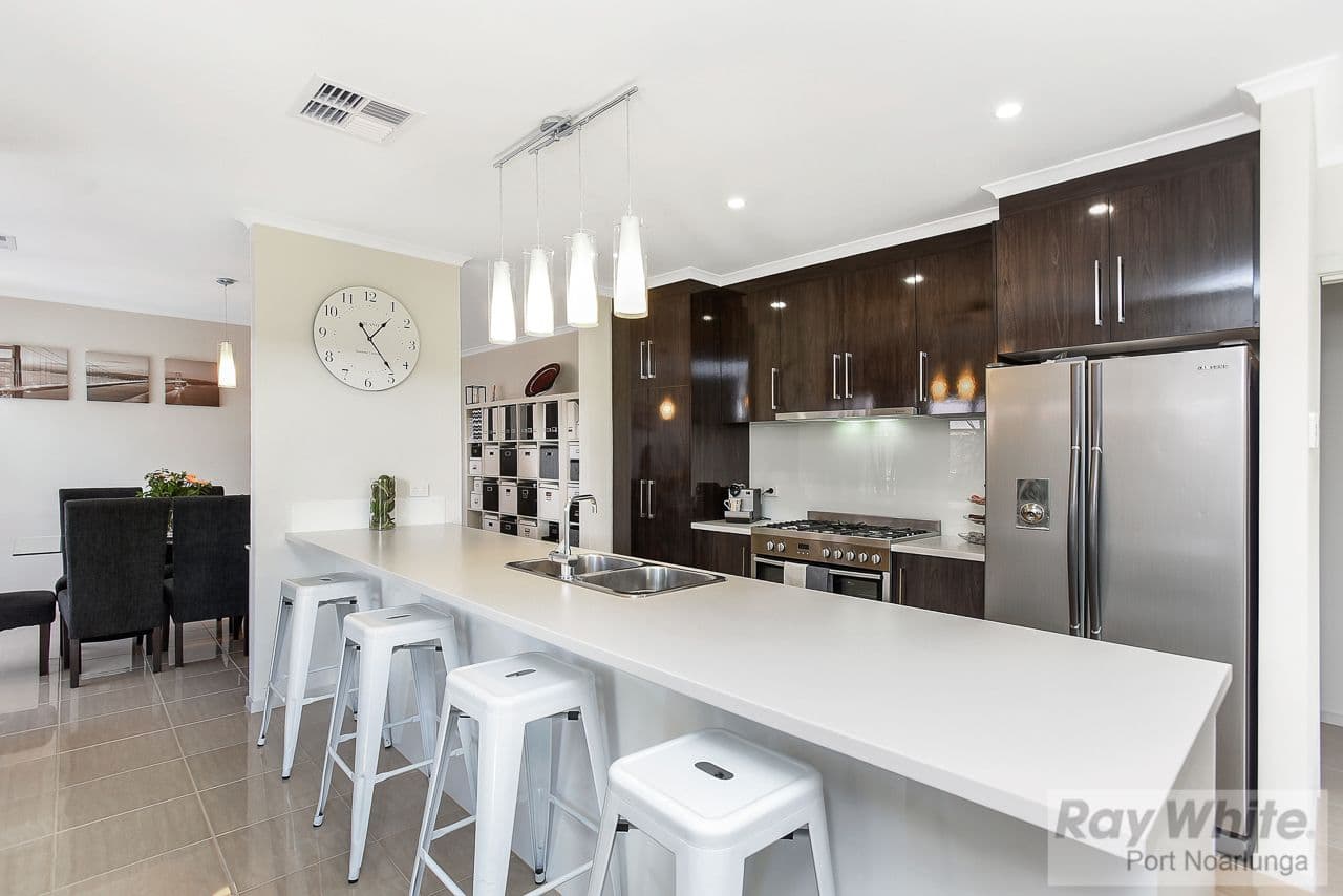 21 Halton Court, Seaford Meadows SA 5169, Seaford Meadows - Thumbnail 2