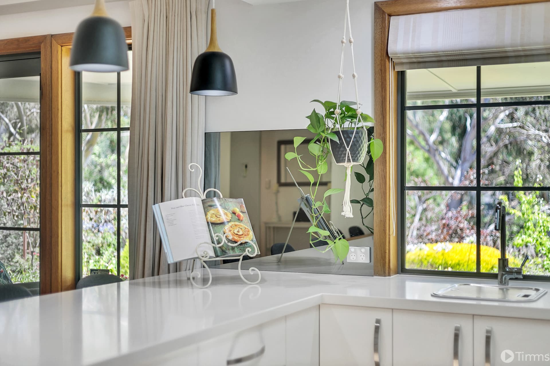 16 Cedar Avenue, Blackwood - Thumbnail 3