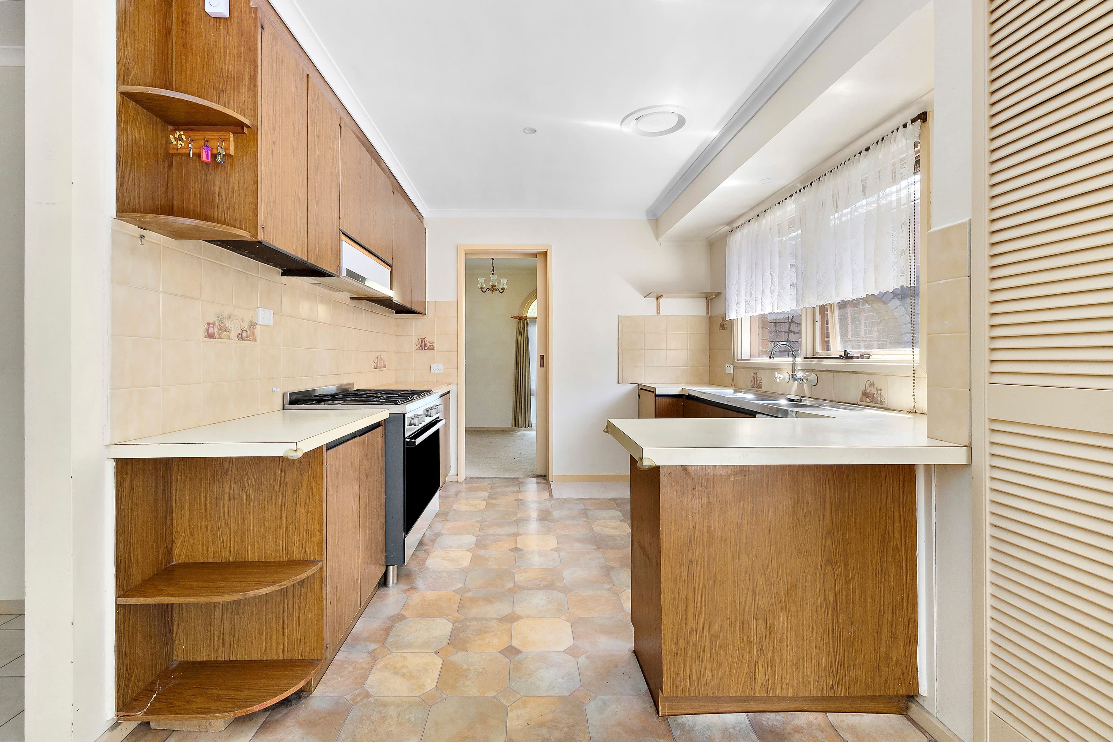 18 Summit Road, Frankston VIC 3199, Frankston - Thumbnail 4