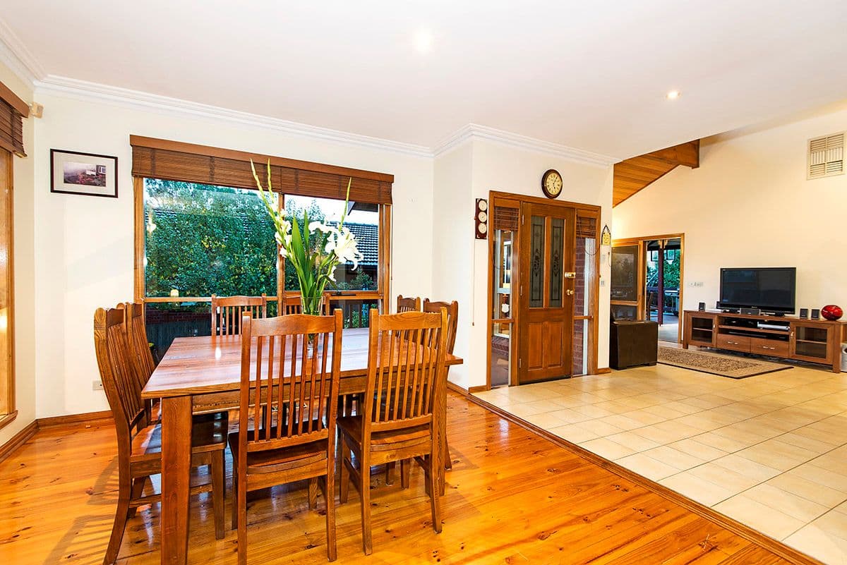 6 Bowman Drive, MILL PARK VIC 3082, Mill Park - Thumbnail 3
