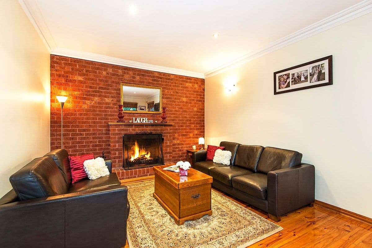 6 Bowman Drive, MILL PARK VIC 3082, Mill Park - Thumbnail 4