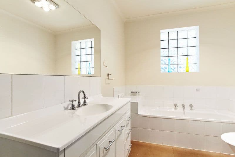 46 Dorrington Avenue, RESERVOIR VIC 3073, Reservoir - Thumbnail 4
