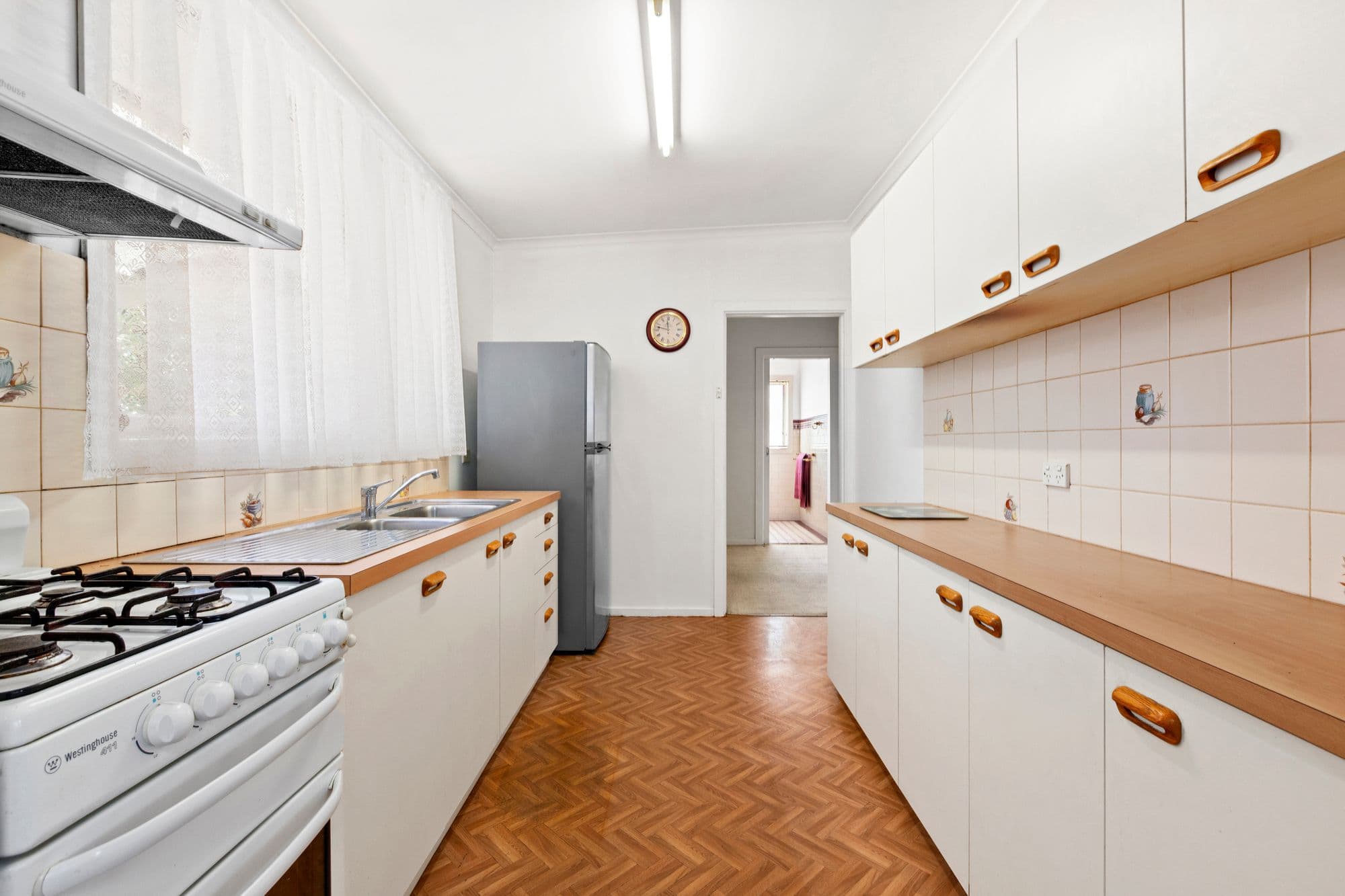 5 Baratta Street, Blackburn South VIC 3130, Blackburn South - Thumbnail 4