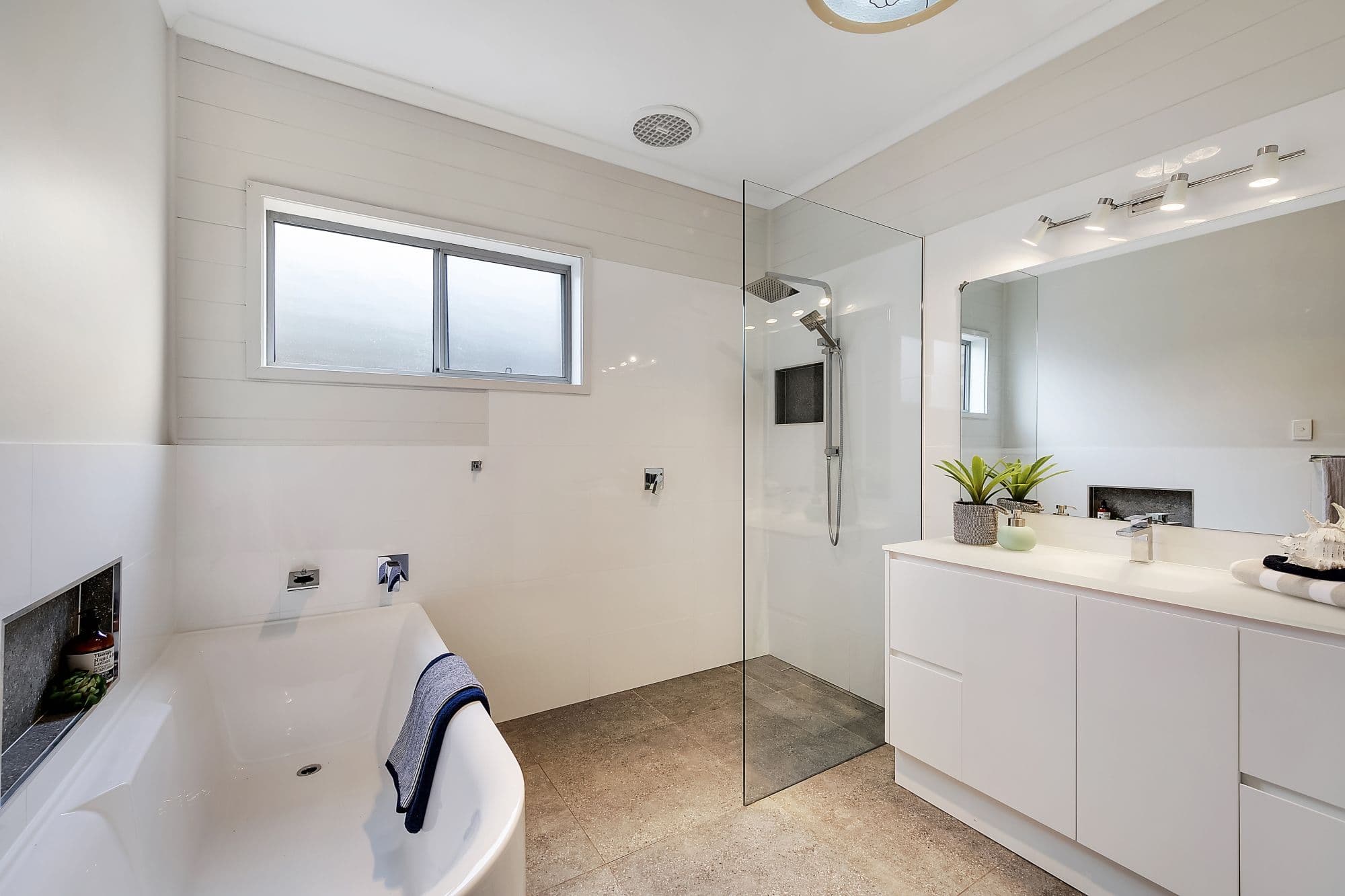 17 Kilkenny Parade, Berkeley Vale - Thumbnail 5